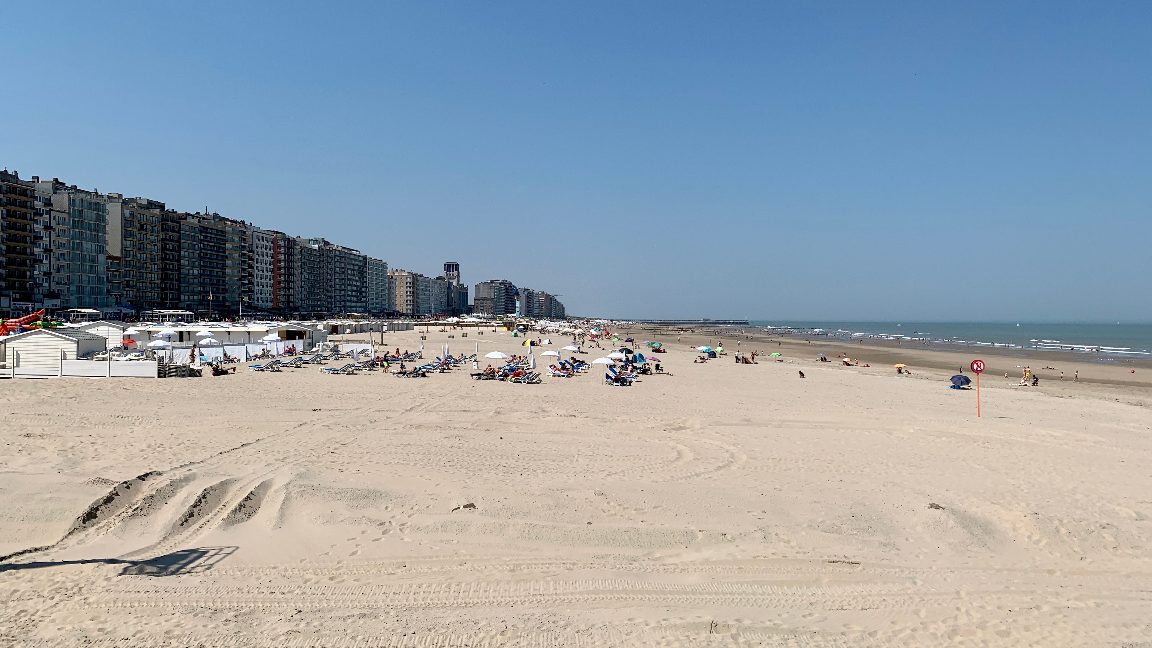 Hete stranddag in Blankenberge. Foto: Yannick Damen