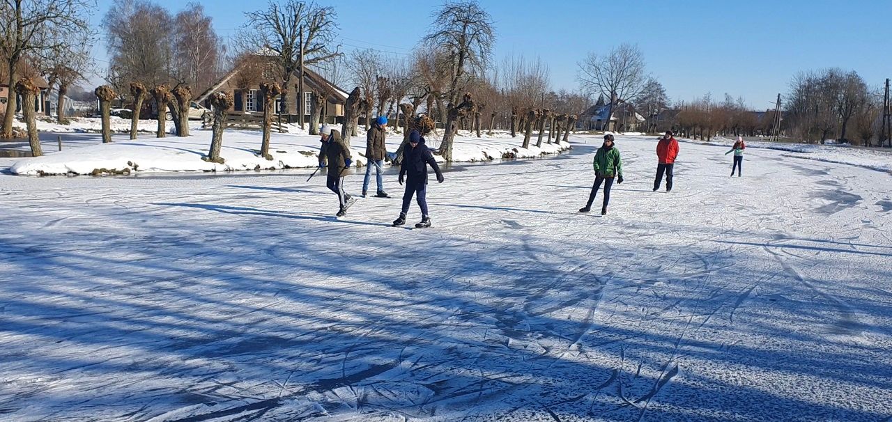 Volop schaatsplezier. Foto: Barry van den Bosch