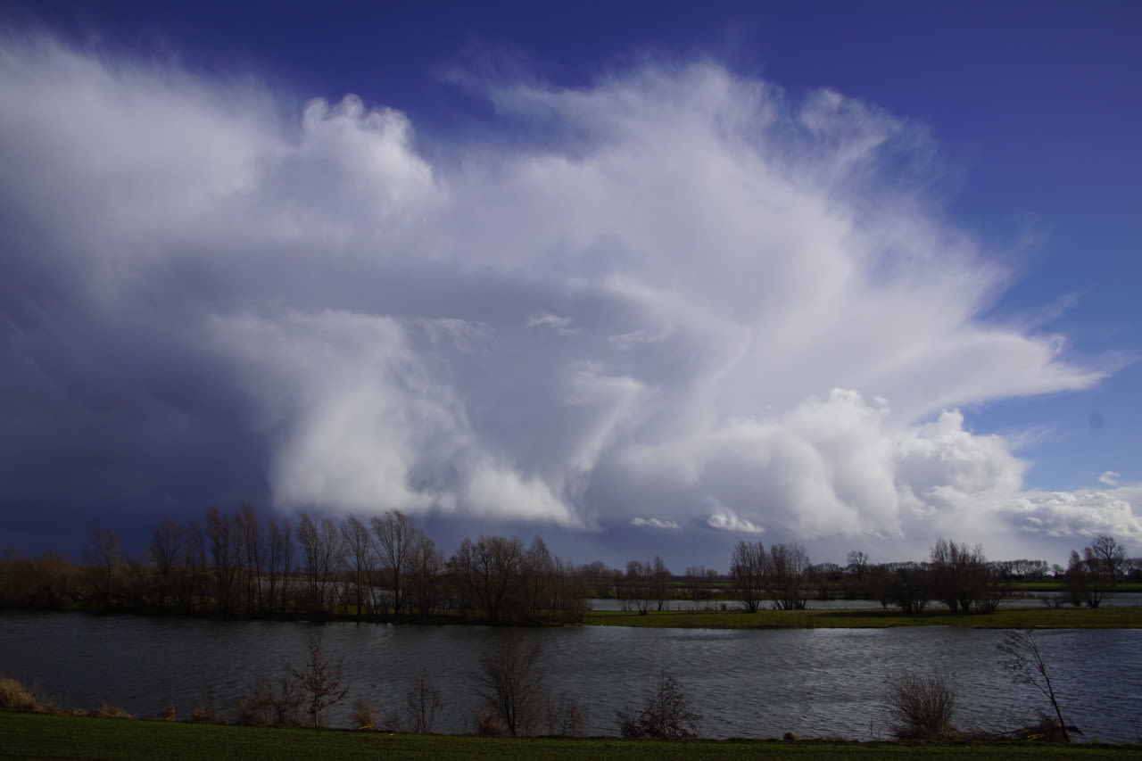 Maartse buien. Foto: Edwin Barendrecht.