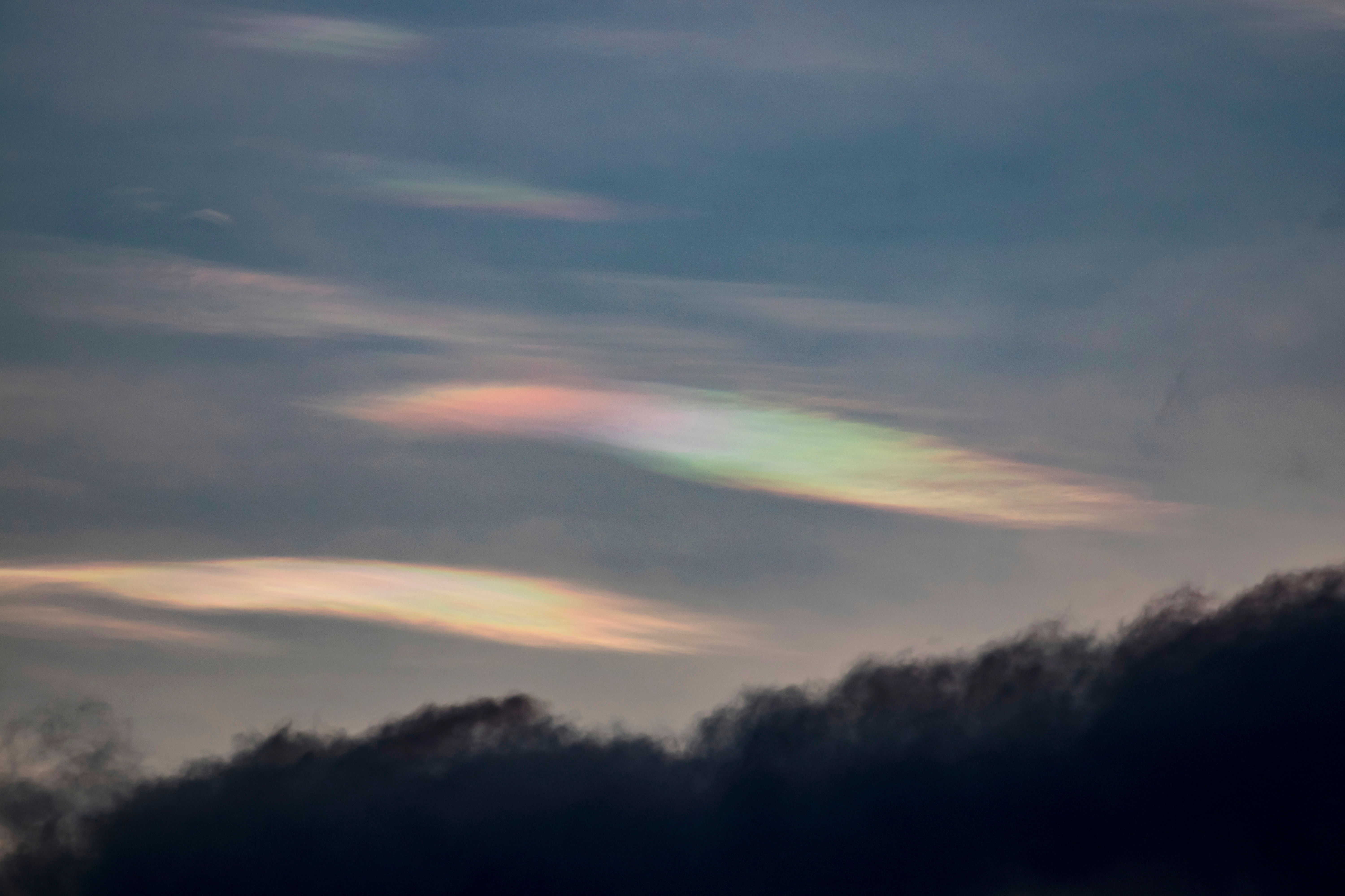 Mooie overgang in parelmoerwolken boven Nederland. Foto: Jannie de Graaf