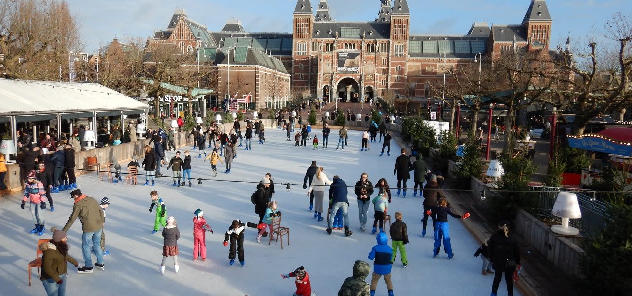 Schaatsen op het Museumplein. Foto: Paul Hermans