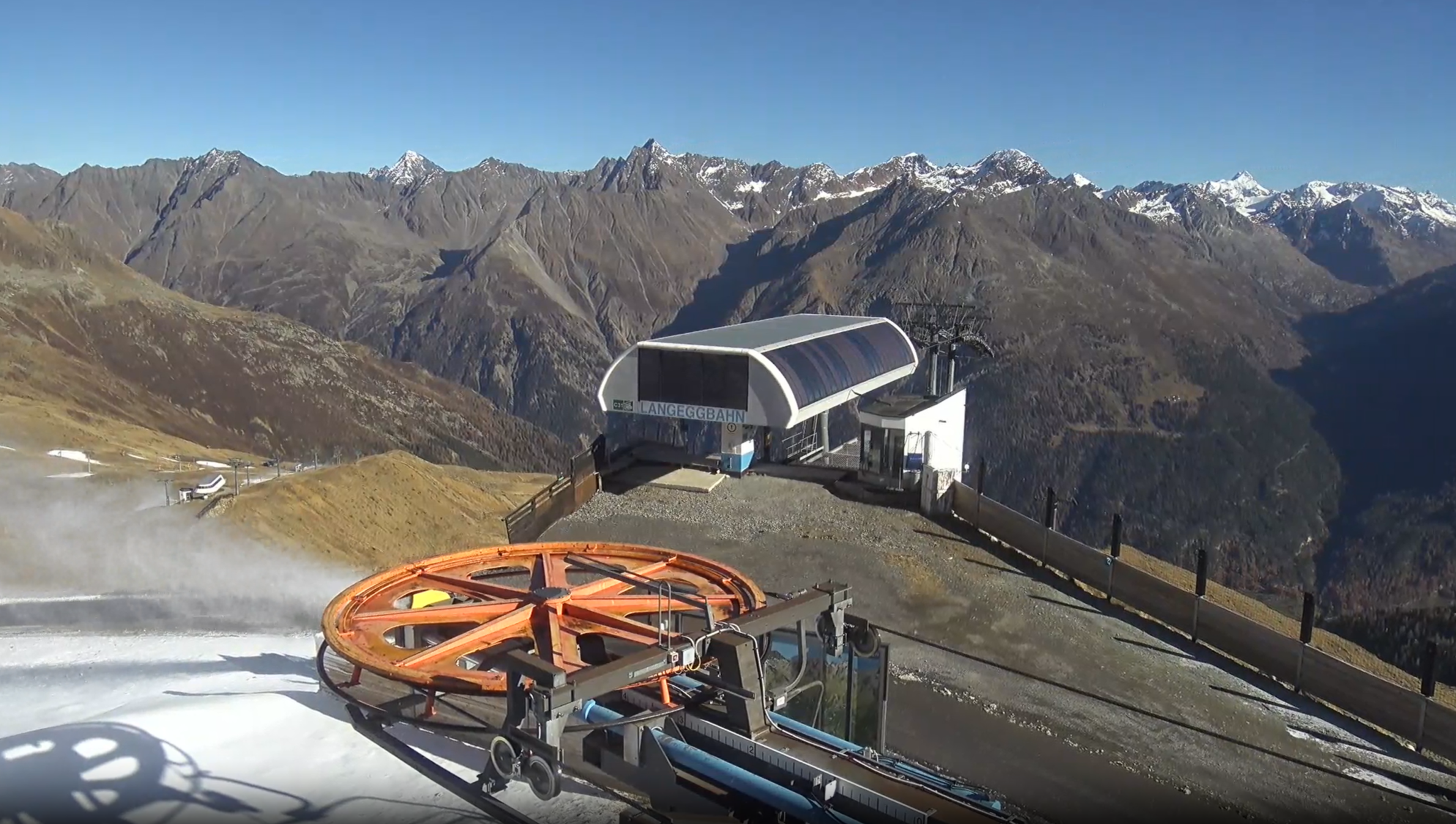 Veelal groene omstandigheden in de Alpen. Sölden op 2665 meter hoogte. Bron: Feratel