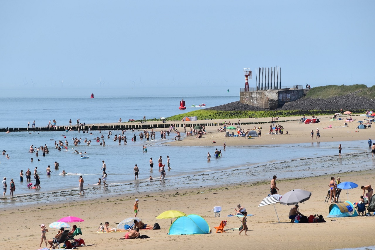 Druk strand in juli 2022. Foto: Anne-Marie van Iersel
