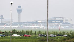Dichte mist leidt tot annulering vluchten op Schiphol