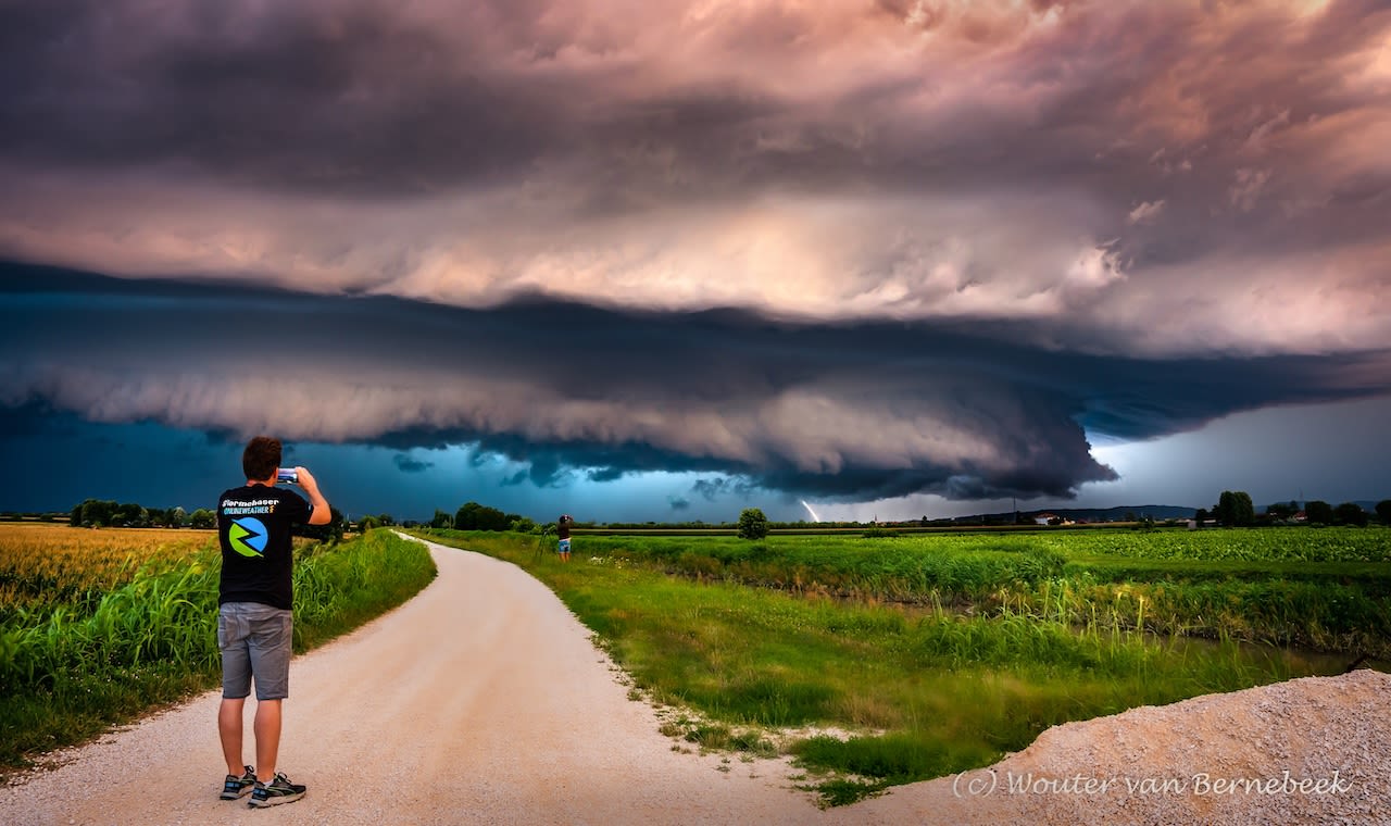 Naderende supercell in het laagland bij Venetië, Italië in juli 2023.
