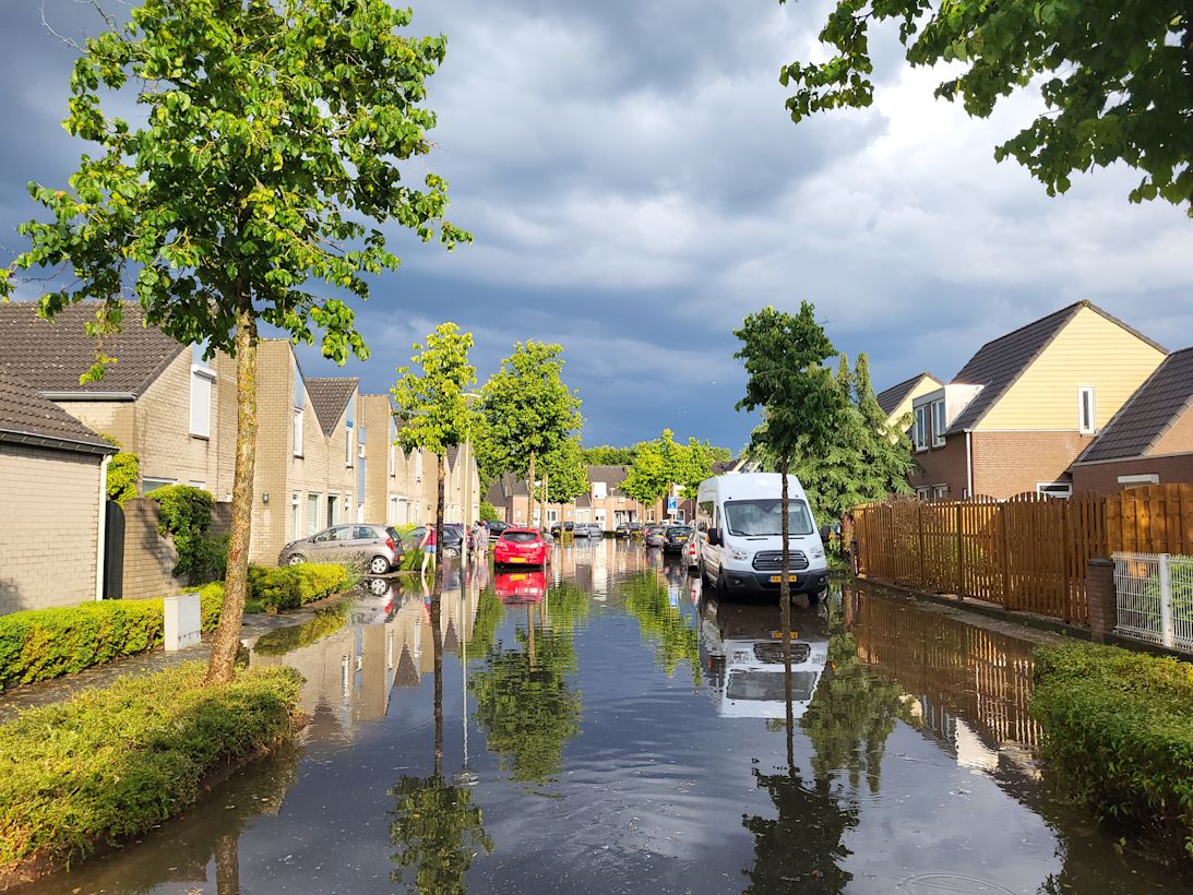 Wateroverlast op 23 juni in Limburg. Foto: Alain Didderiens