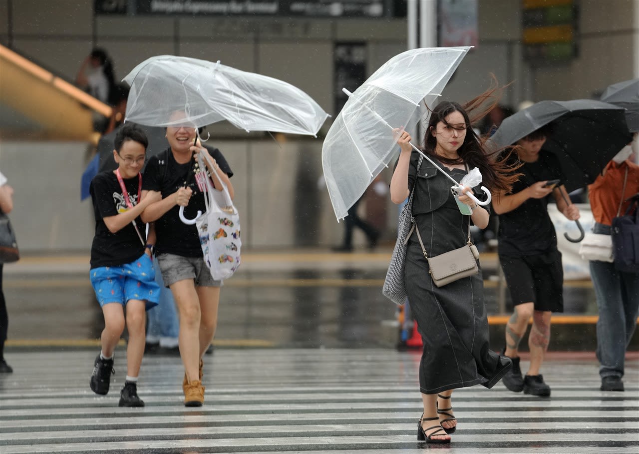 Regen in Jap. Foto: ANP / EPA / Kimmasa Mayama