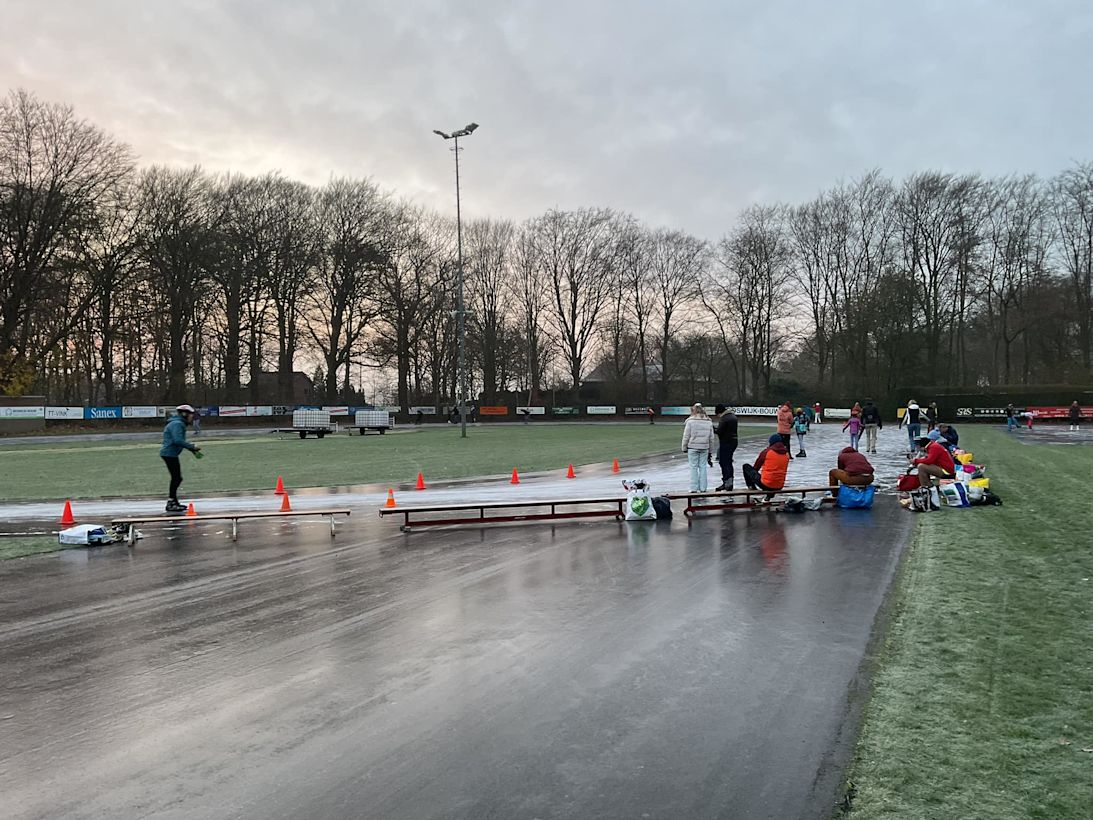 In Doorn is de ijsbaan voor een deel open. Foto: Doornse IJsvereniging.