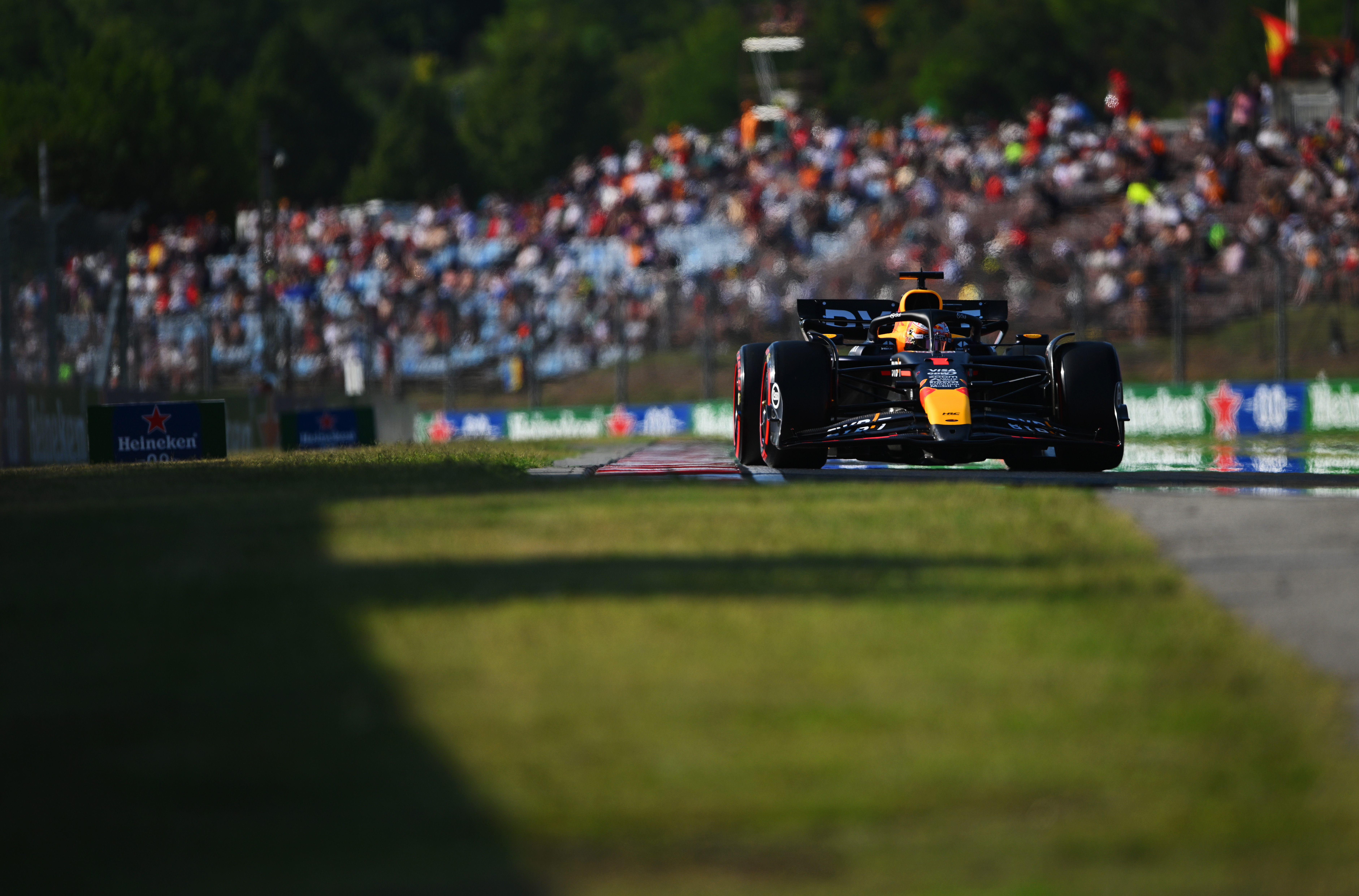 Ook tijdens de vrije trainingen was het al flink heet op de Hungaroring. Foto: Rudy Carezzevoli / Getty Images / Red Bull Content Pool