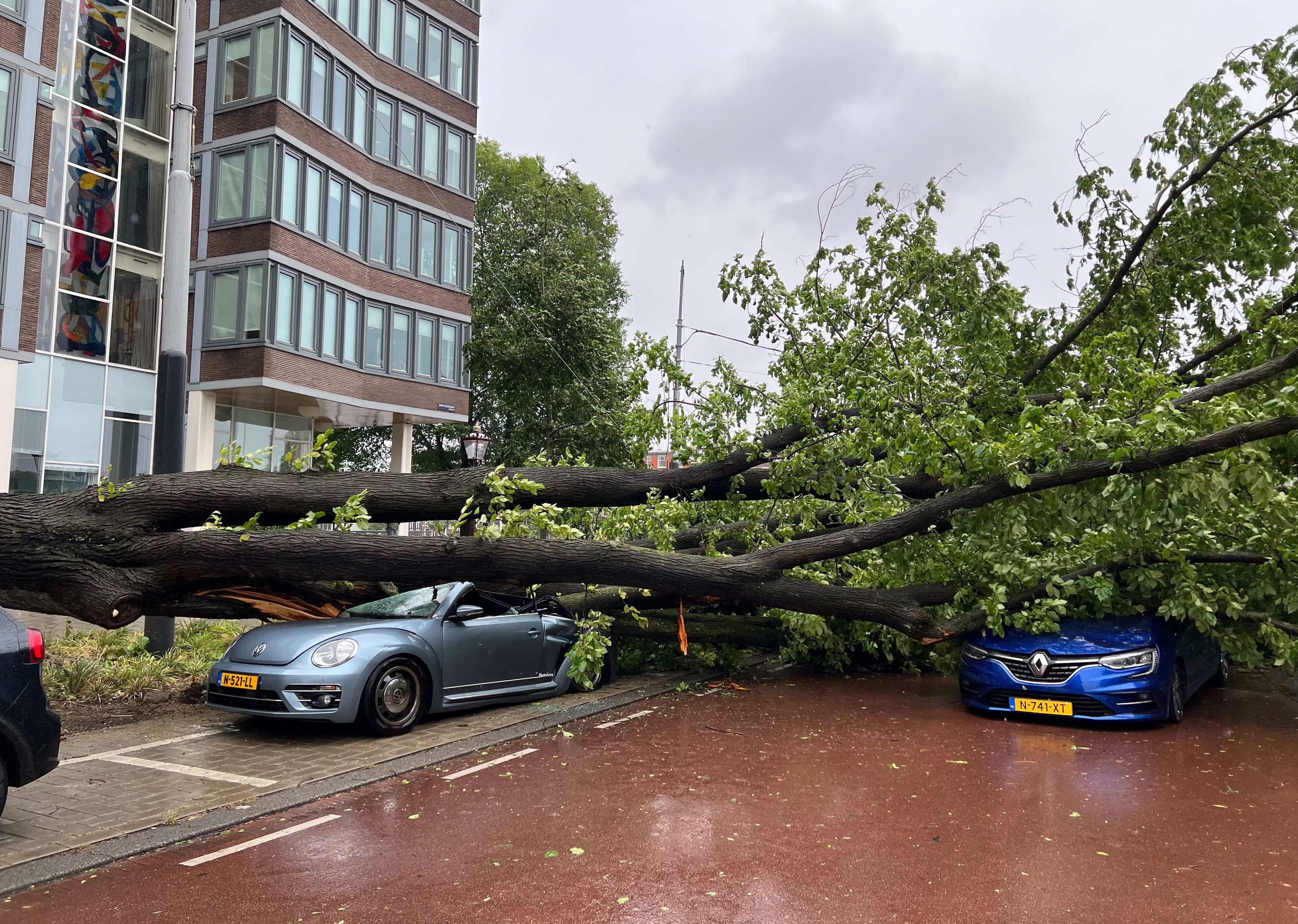 Live-blog teruglezen: zeer zware storm Poly trok over ons land