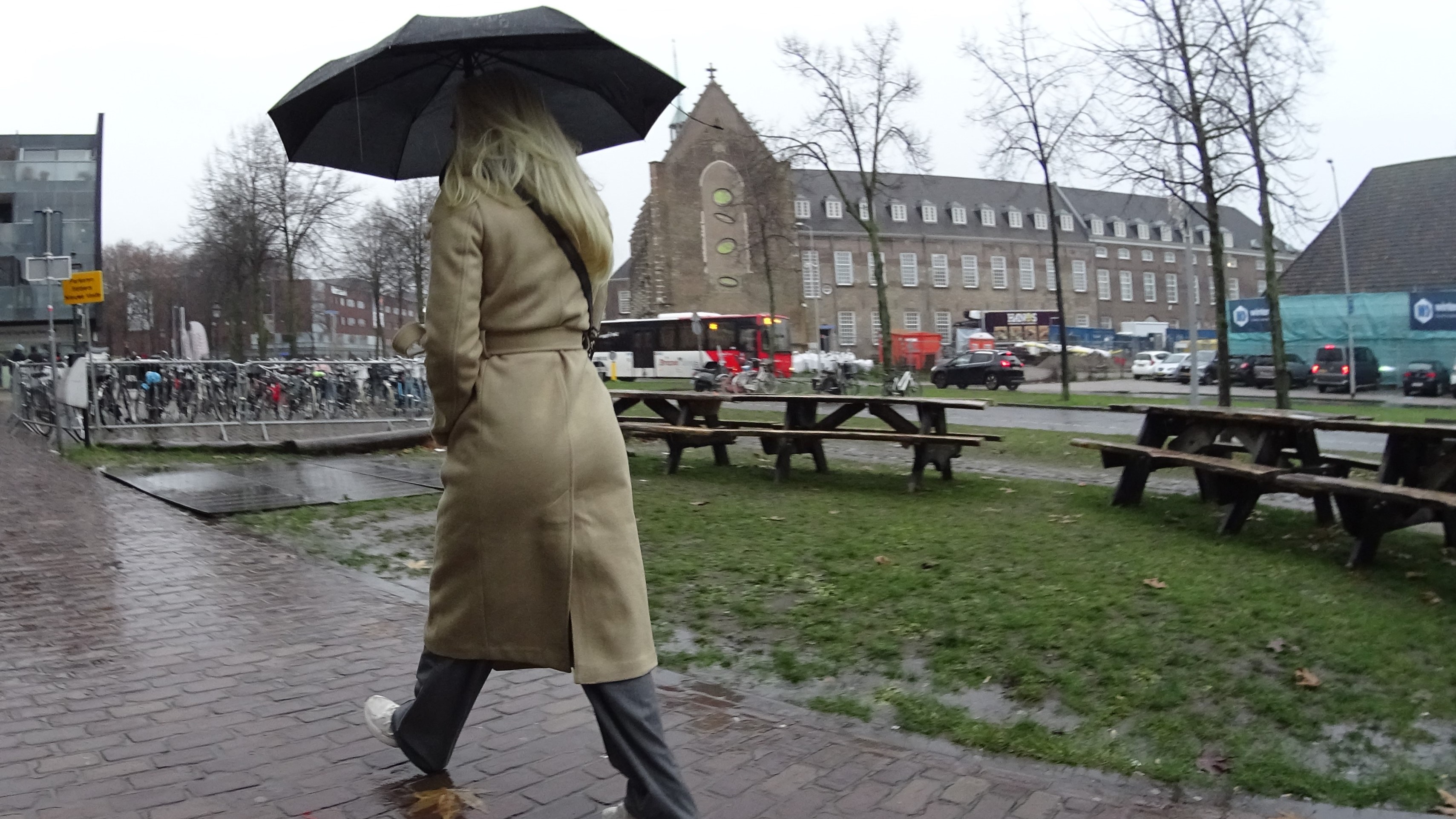 Wandelen in de regen. Foto: Paul Hermans
