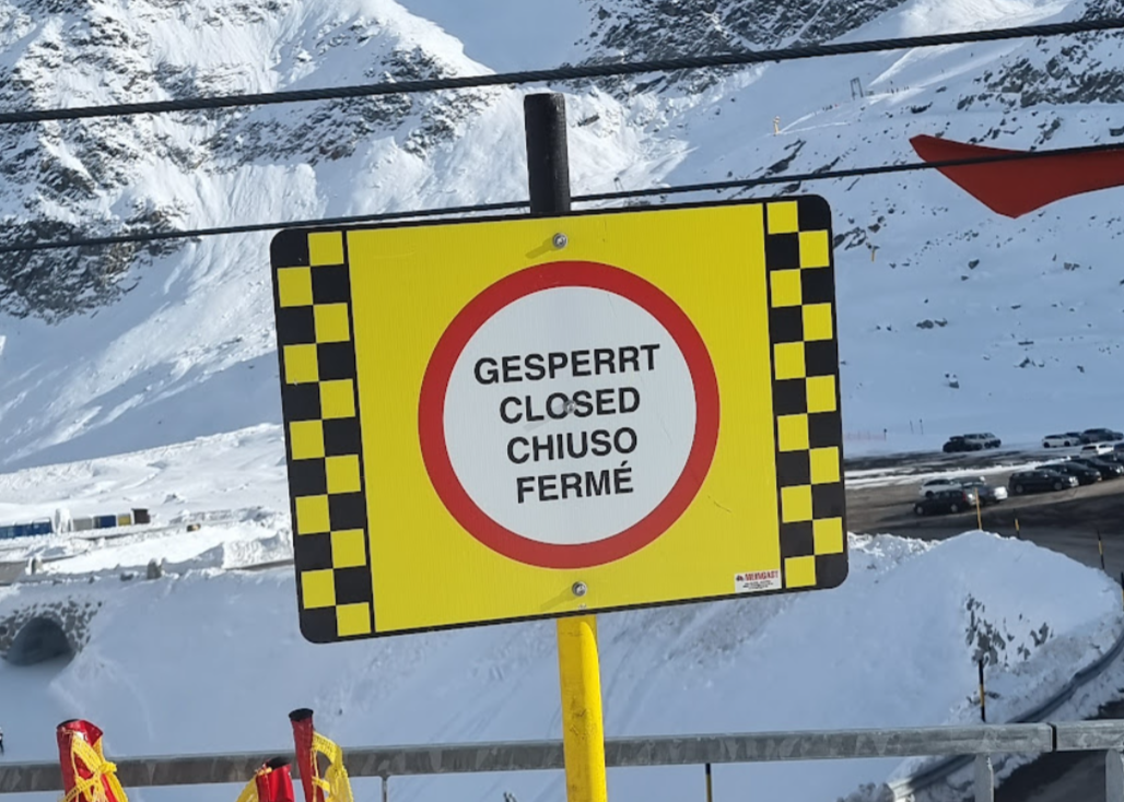 Gesloten skipiste op de Tiefenbachgletsjer. Foto: Eric Kromhout.