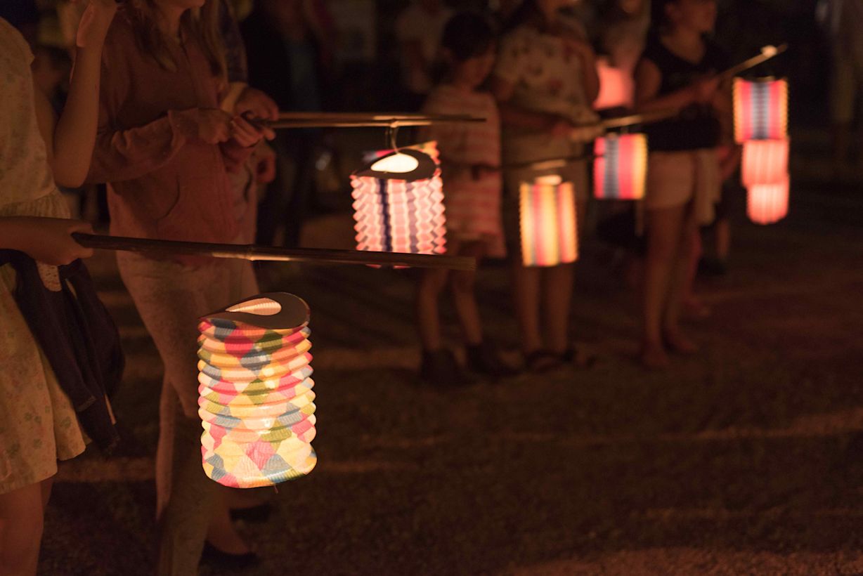 Lampionnen bij Sint Maarten. Foto: David/Adobe Stock