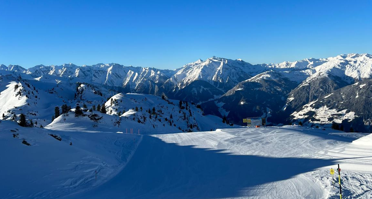 Perfect geprepareerde pistes en Kaiserwetter in Zell am Ziller. Foto: Sunweb.