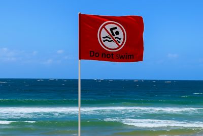 Dit betekenen de (nieuwe) vlaggen van de reddingsbrigade