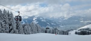 Regionaal sneeuw in de Alpen tijdens Pasen 