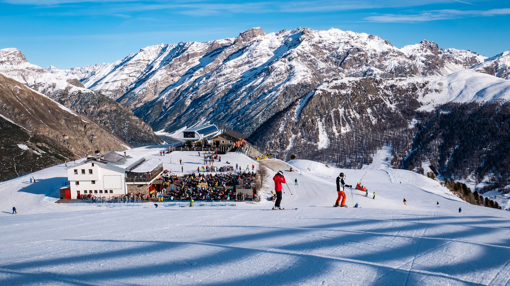 Witte pistes in Livigno. Foto: Adobe Stock / Nikokvfrmoto