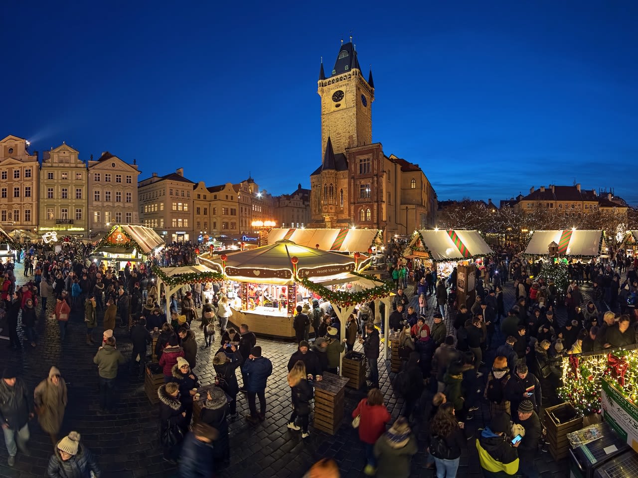 Kerst in Praag. Foto: AdobeStock / Mikhail Markovskiy