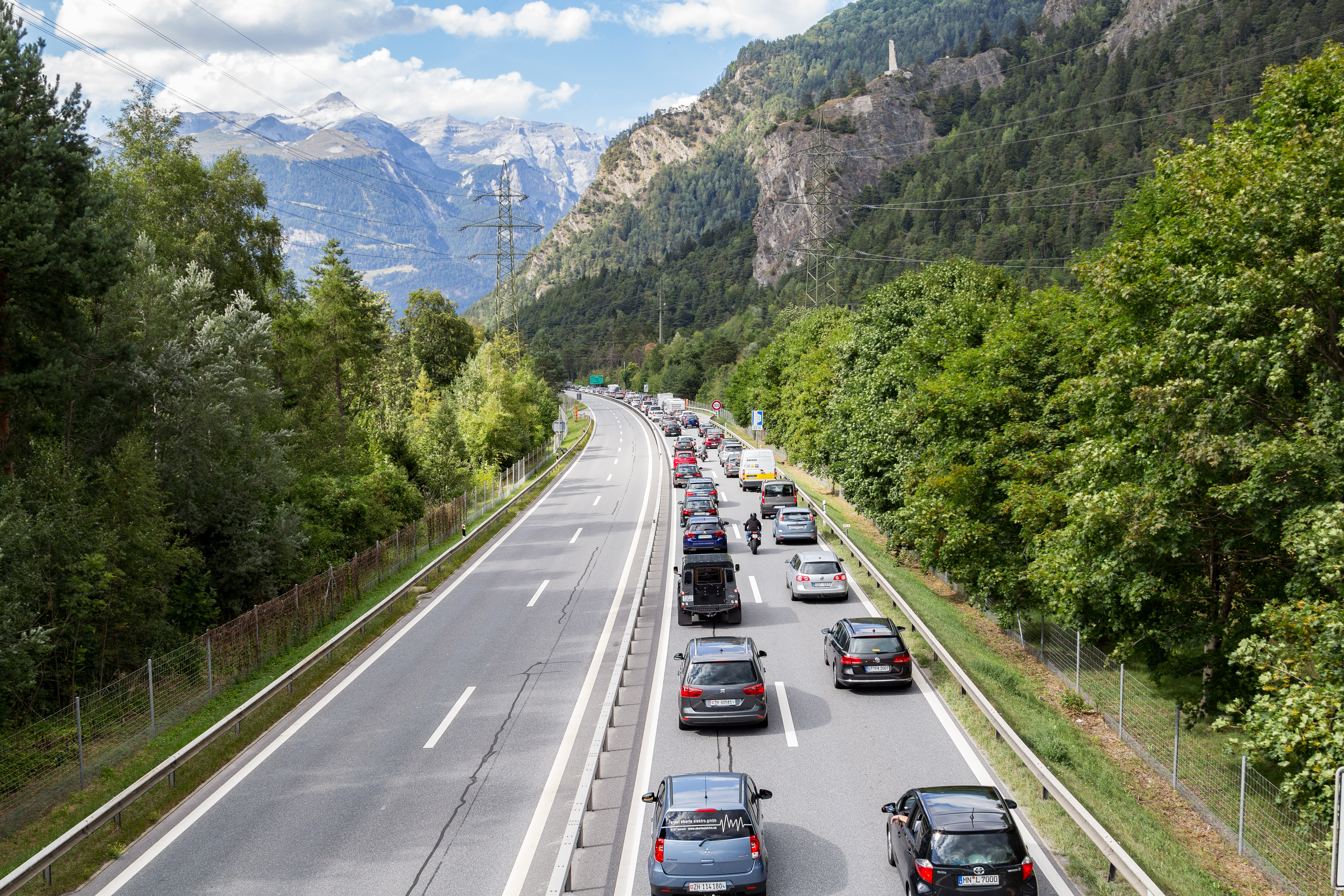 Dit zijn de drukste dagen om deze zomer naar de Alpen te reizen