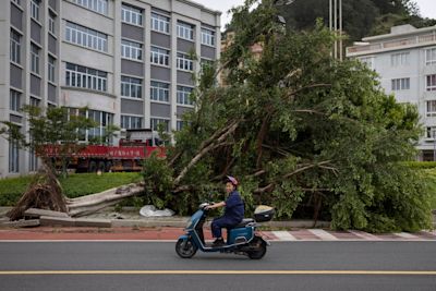Inondations en Chine dues au typhon Bavi affaibli