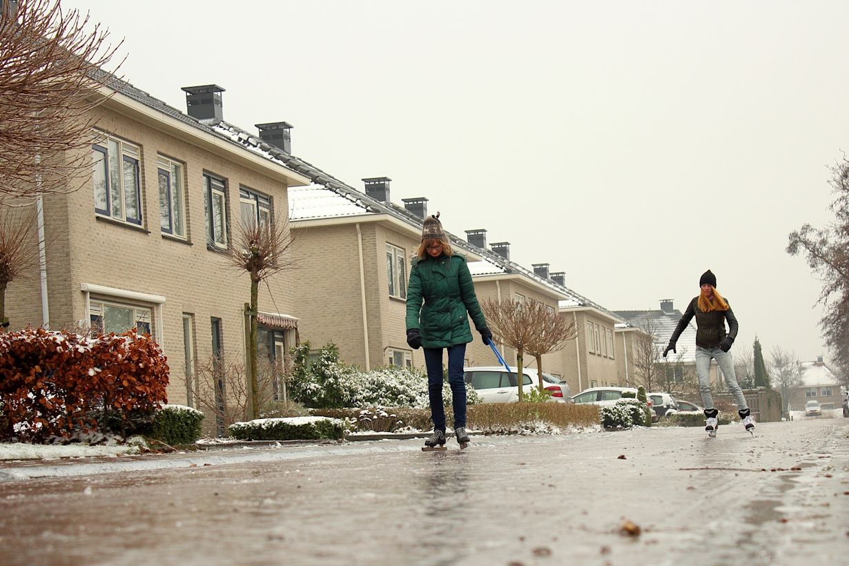Schaatsen op straat. Foto: Jan Bontekoe