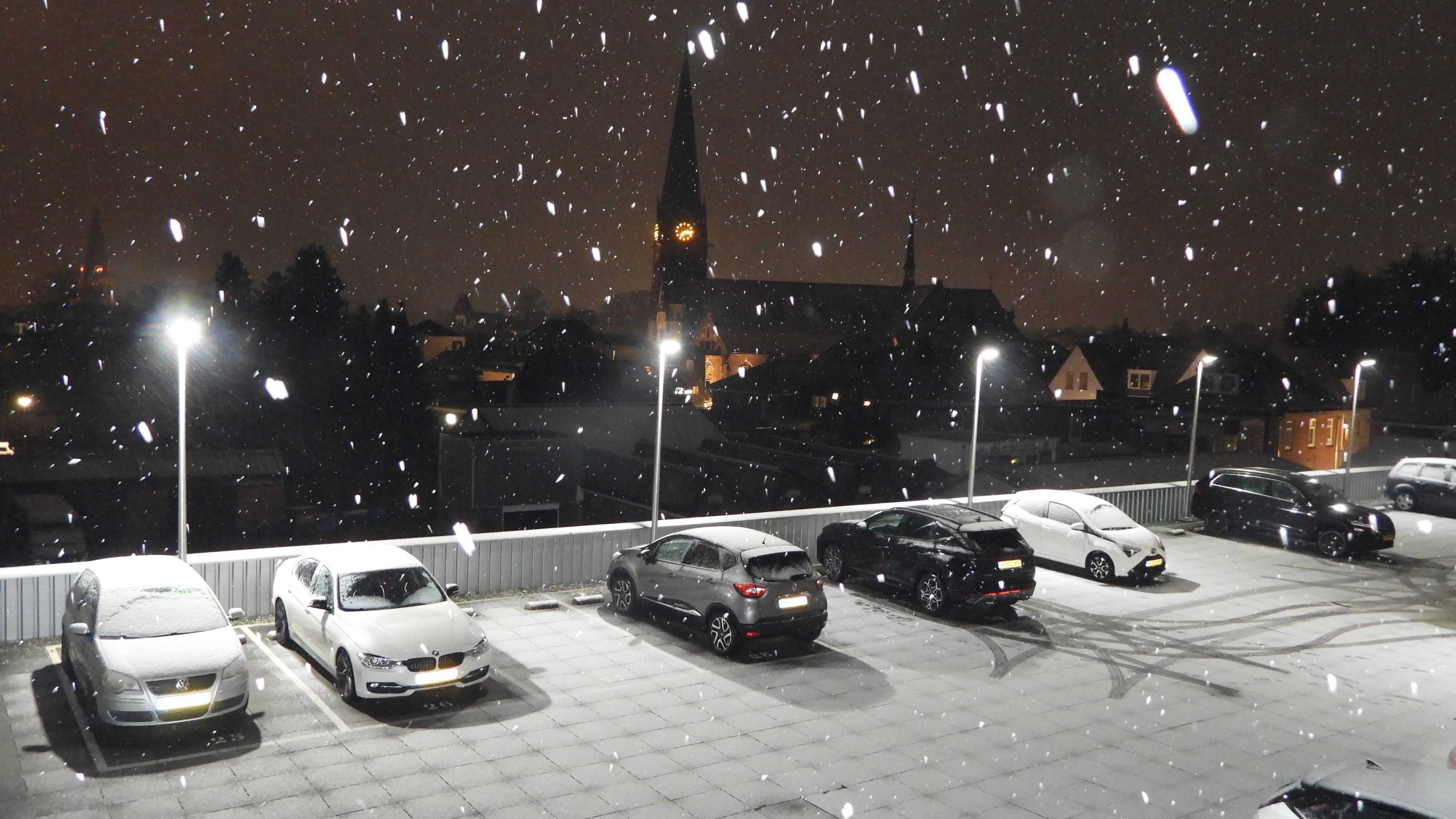 Sneeuw in Borne. Foto: Hans ter Braak.