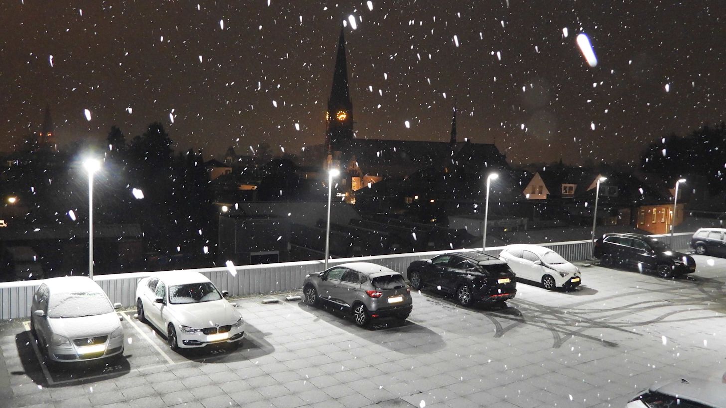 Sneeuw in Borne. Foto: Hans ter Braak.