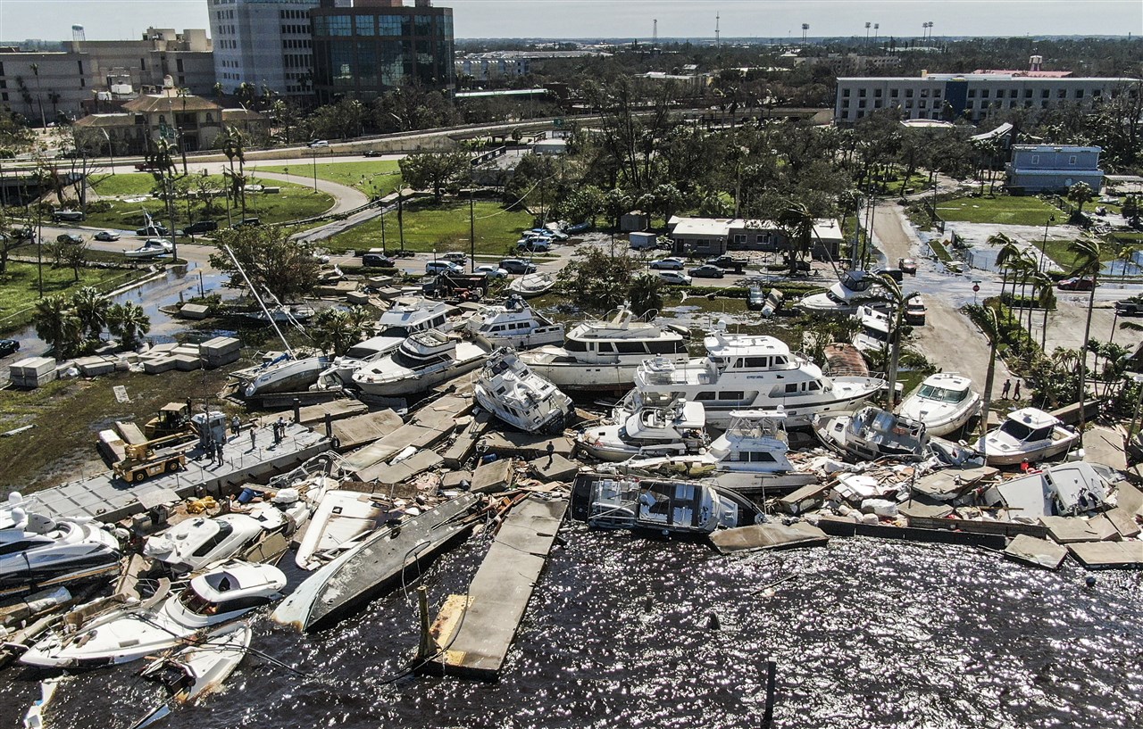 Enorme ravage in verschillende kustplaatsen in Florida door orkaan Ian. Foto: ANP/EPA/TANNEN MAURY