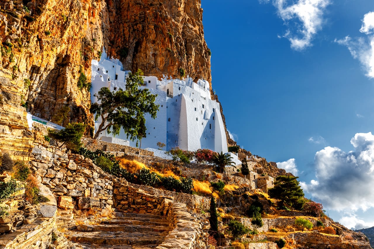 Monastery of Hozoviotissa in Amorgos. Foto: Adobe Stock / Greekphoto