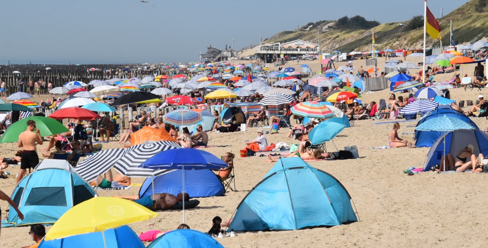 Een zomerdag op het strand. Foto: Anne-Marie van Iersel