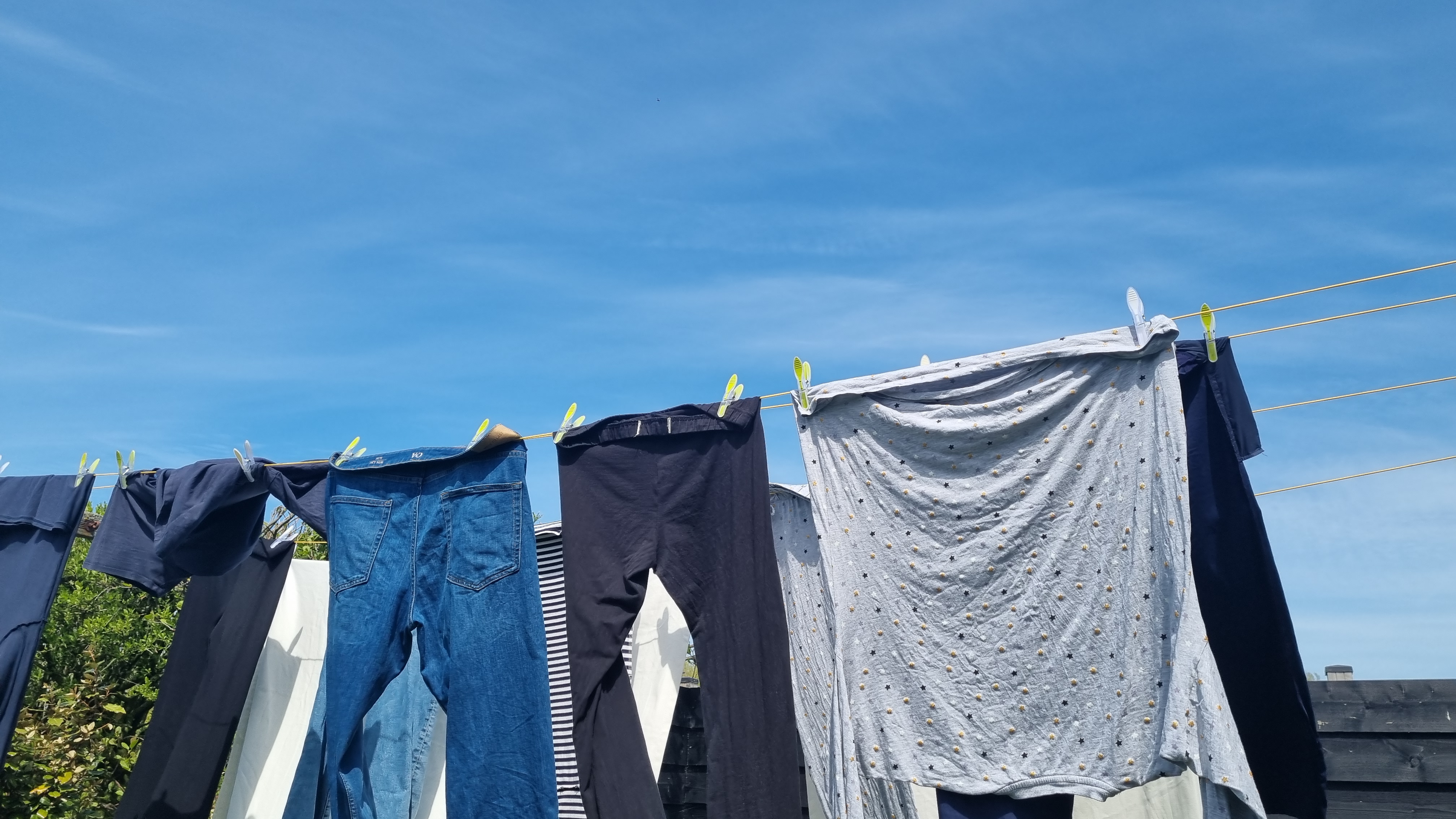 Buiten de was drogen. Foto: Frans Alderse Baas