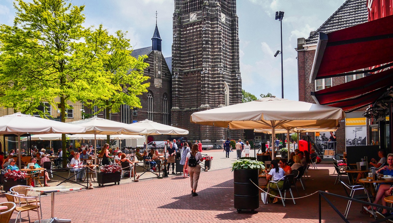 Heerlijk weer voor een terrasje. Foto: Jos Hebben