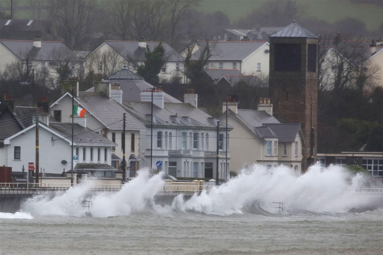 Grootschalige stroomuitval in Ierland door storm Éowyn