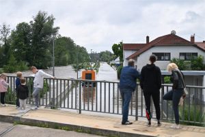 Damdoorbraken door hevige regenval in Zuid-Duitsland