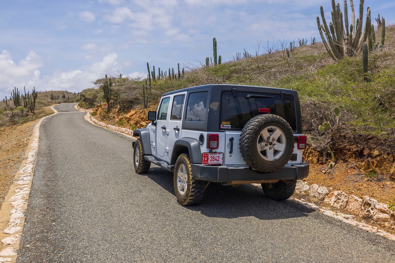 Jeep op Aruba. Foto: Adobe Stock / Alex