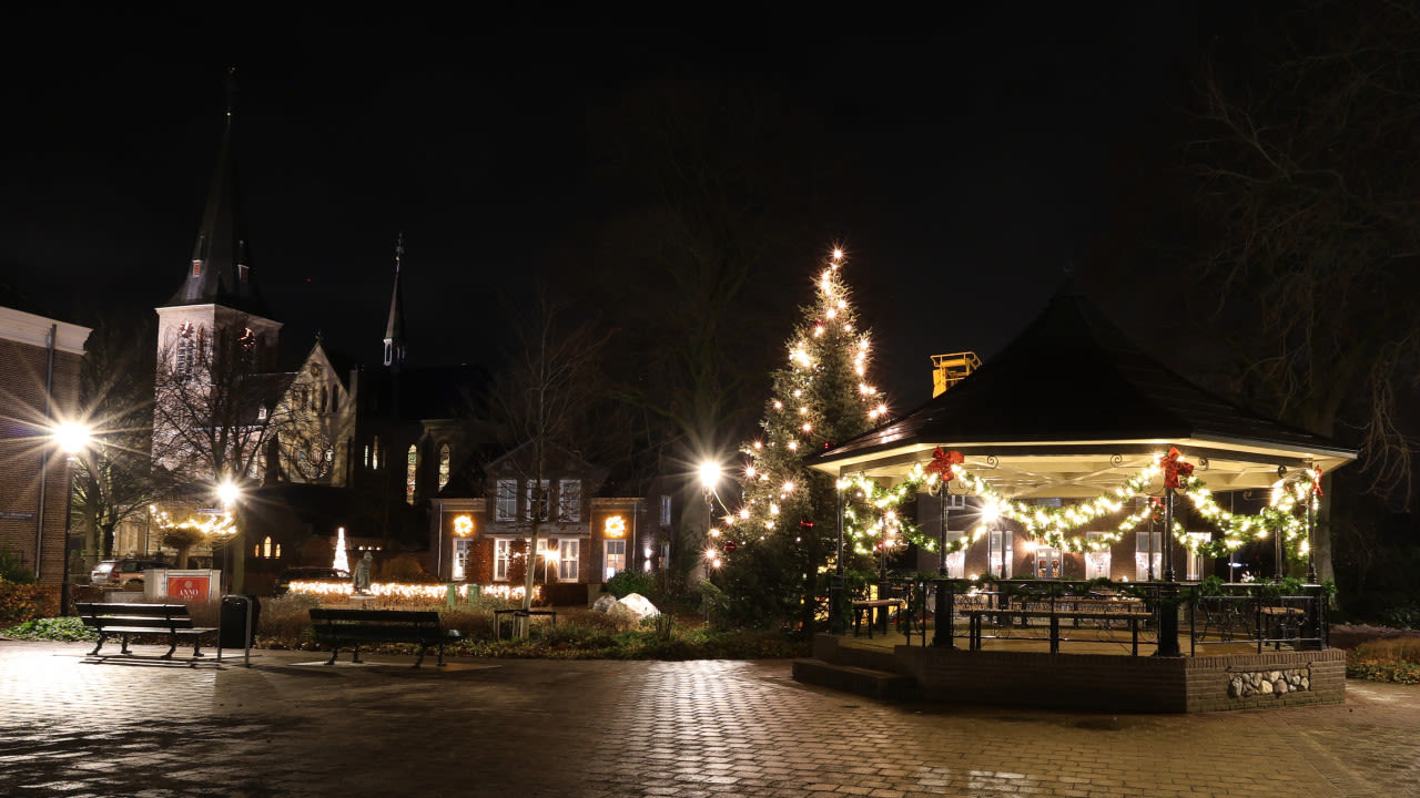 De donkere dagen voor kerst kunnen wel wat licht gebruiken. Foto: Henk Straatman.