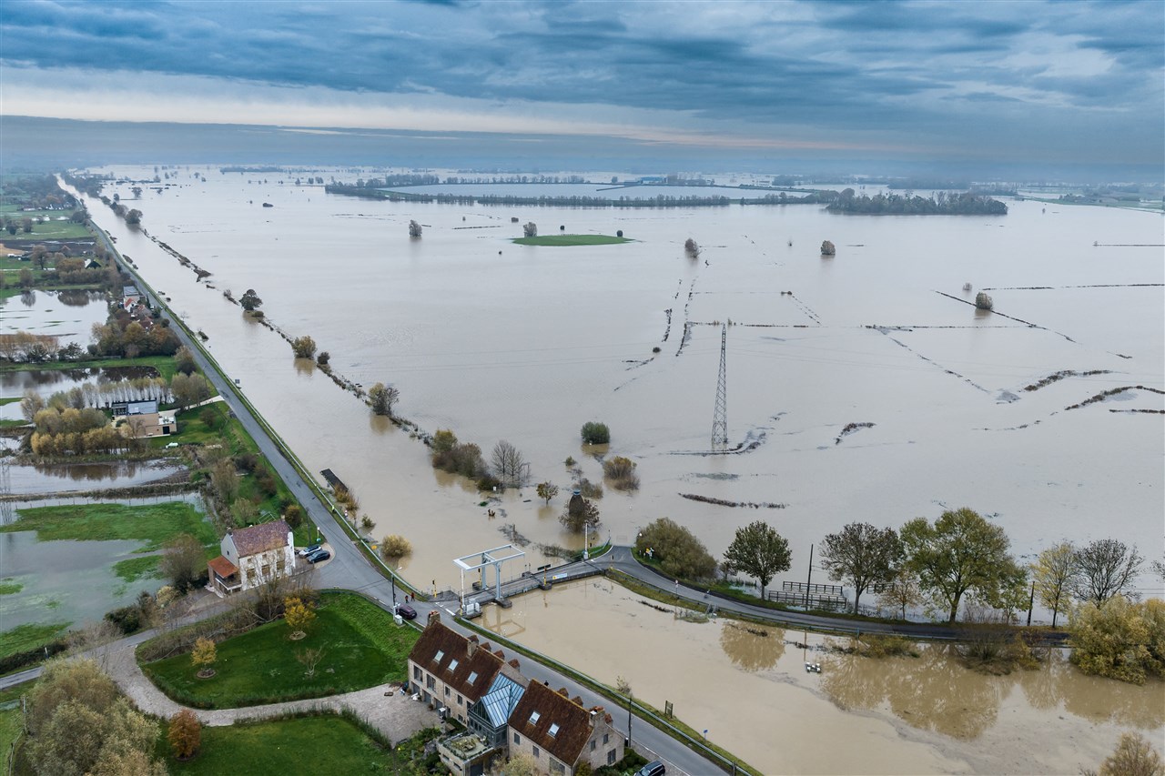 Wateroverlast in Woumen, nabij Diksmuide (België). Foto: ANP / Kurt Desplenter / Belga / AFP 
