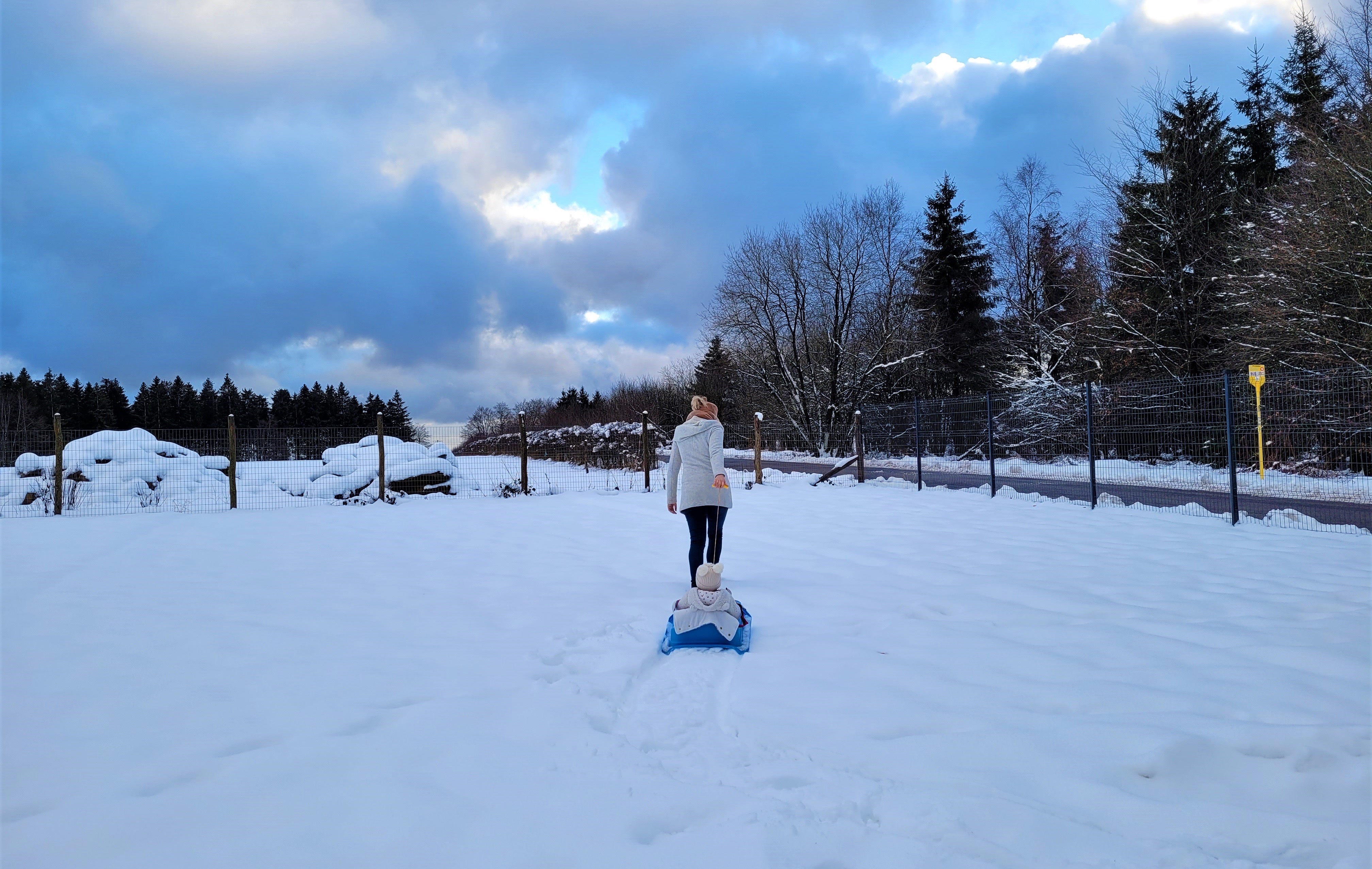 Sneeuwbuien zorgen voor wintersportpret in de Ardennen