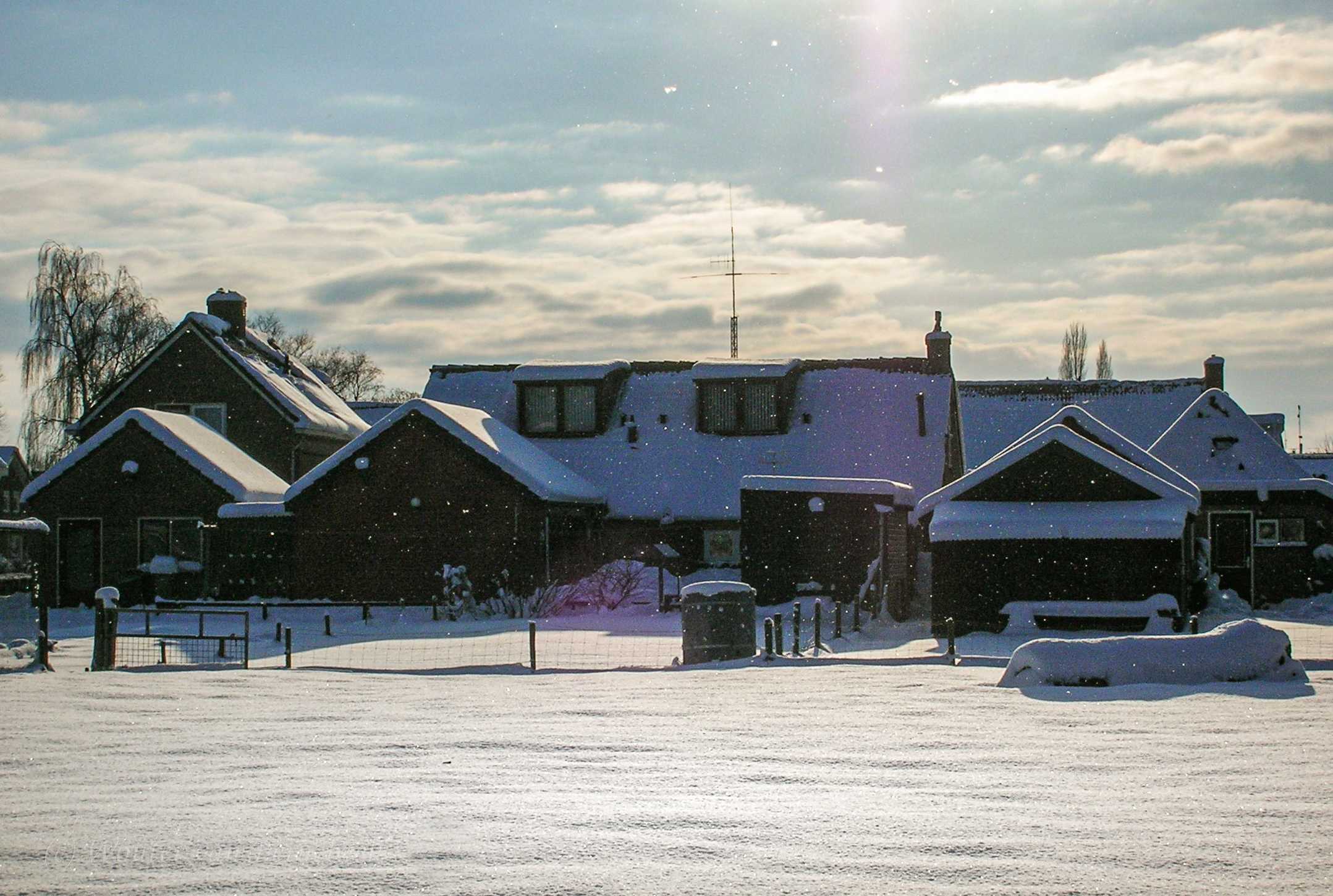 Sneeuwdek, -12 graden en poolsneeuw in december 2009, Ureterp, Friesland. Foto: Wouter van Bernebeek