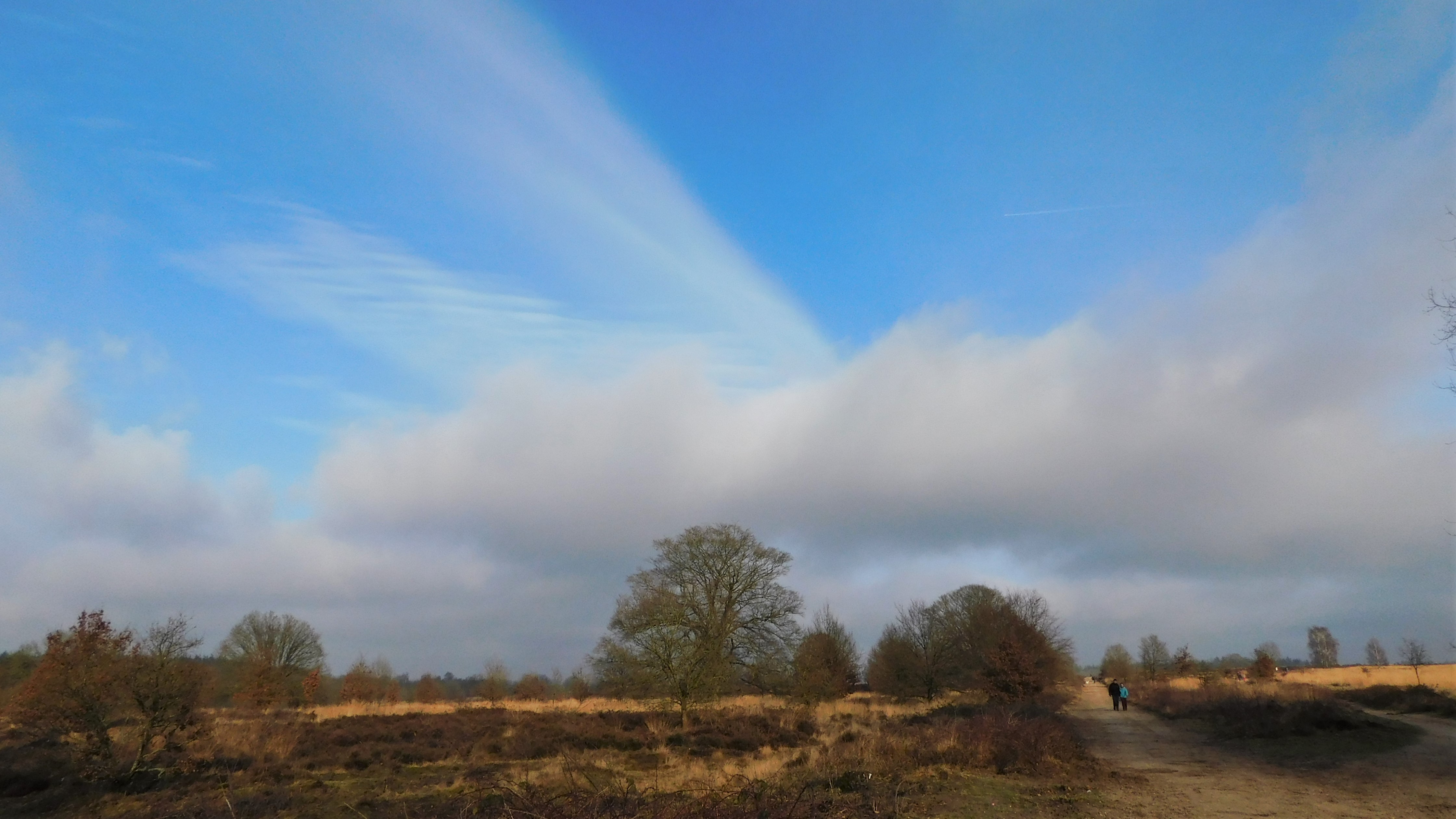 Wolken en zon in januari. Foto: Pia Legerstee.