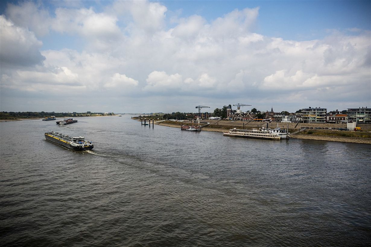 Lage waterstand in de Rijn. Foto: ANP / ROB ENGELAAR