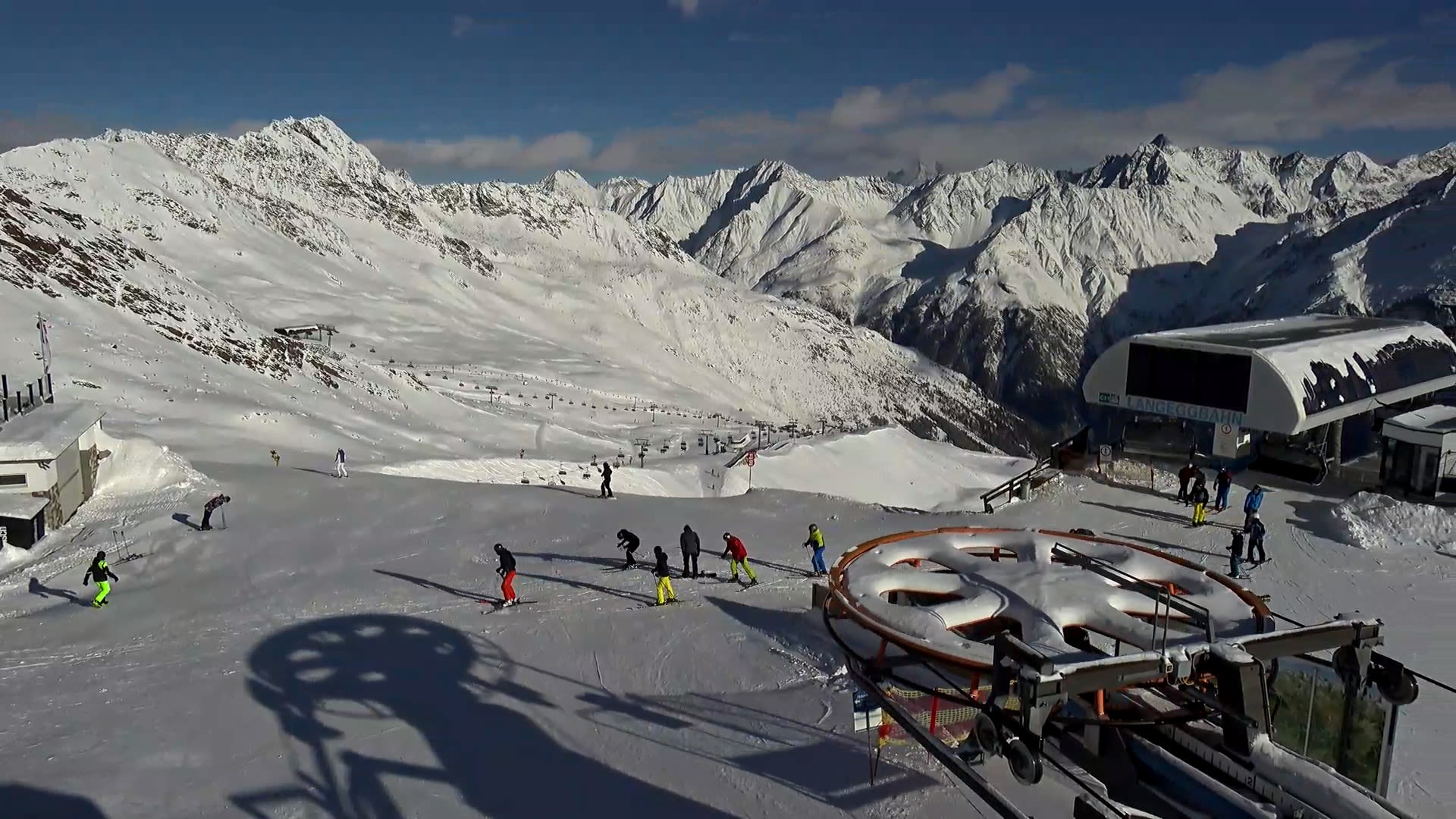 Sneeuw en zon in Sölden (Oostenrijk). Beeld: Feratel