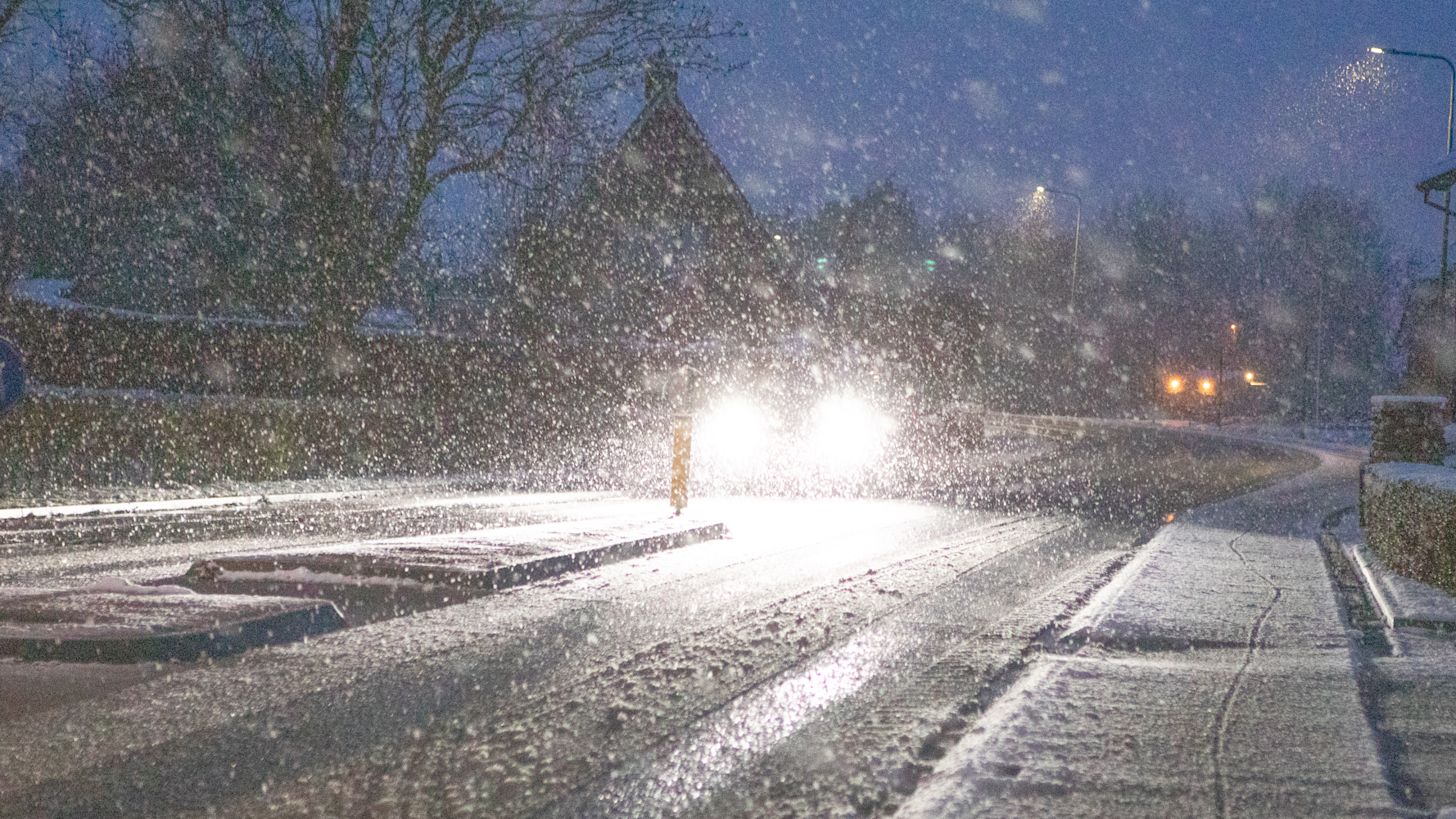 Natte sneeuw in Buurmalsen op 6 december 2021. Foto: Ab Donker