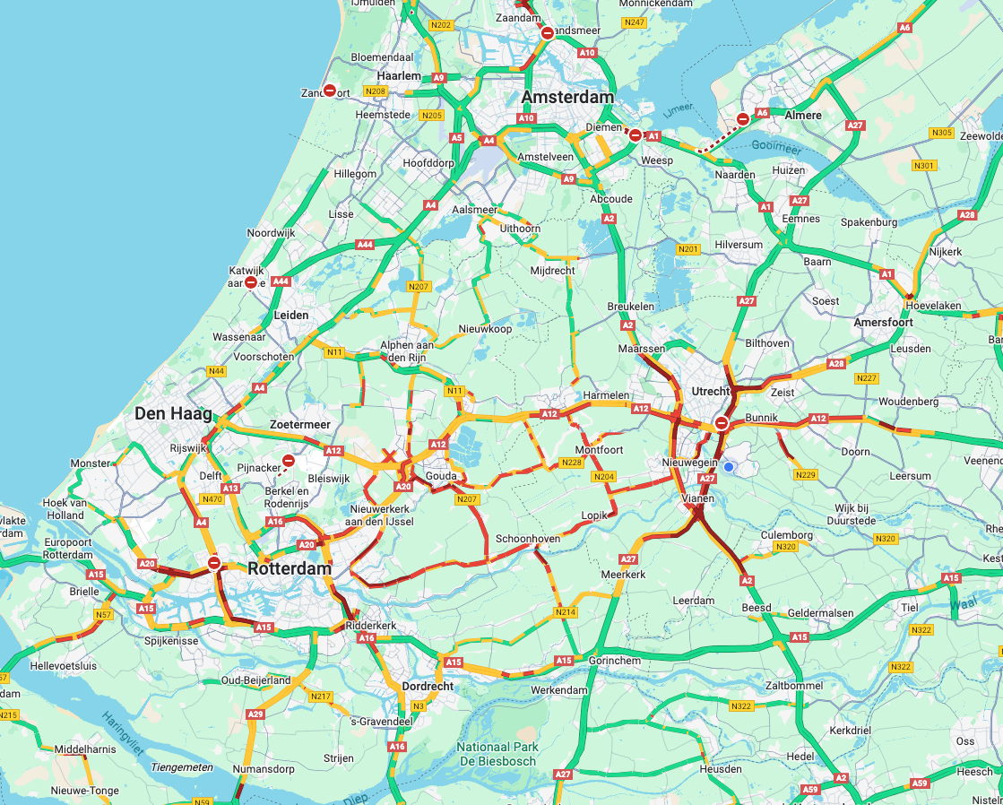 Extreme drukte op de weg. Bron: Google Maps.