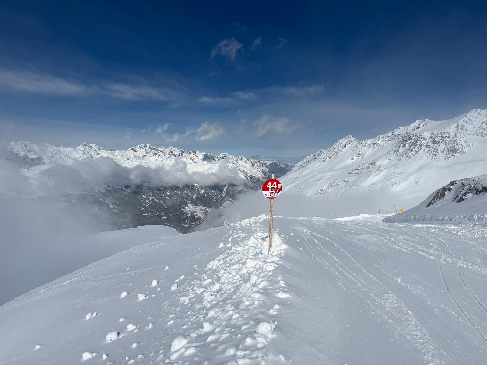 Boven de wolken op 16 maart 2023, Hochgurgl. Foto: Jaap van Bergen