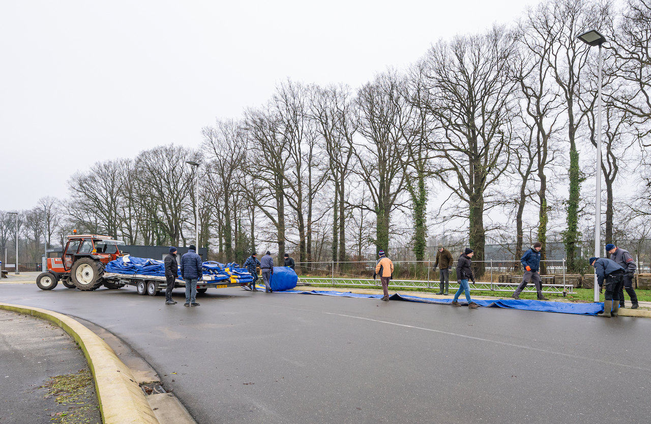 De voorbereidingen in Winterswijk zijn in volle gang. Foto: Jacob Doornheim