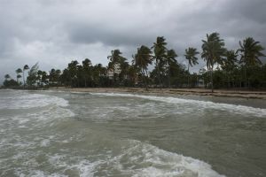 Philippe met veel wind en regen aan land in Barbuda
