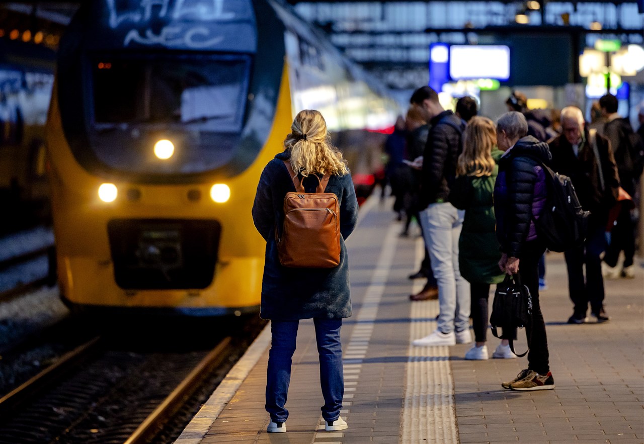 Vertraging bij de NS. Foto: ANP / Robin van Lonkhuijsen