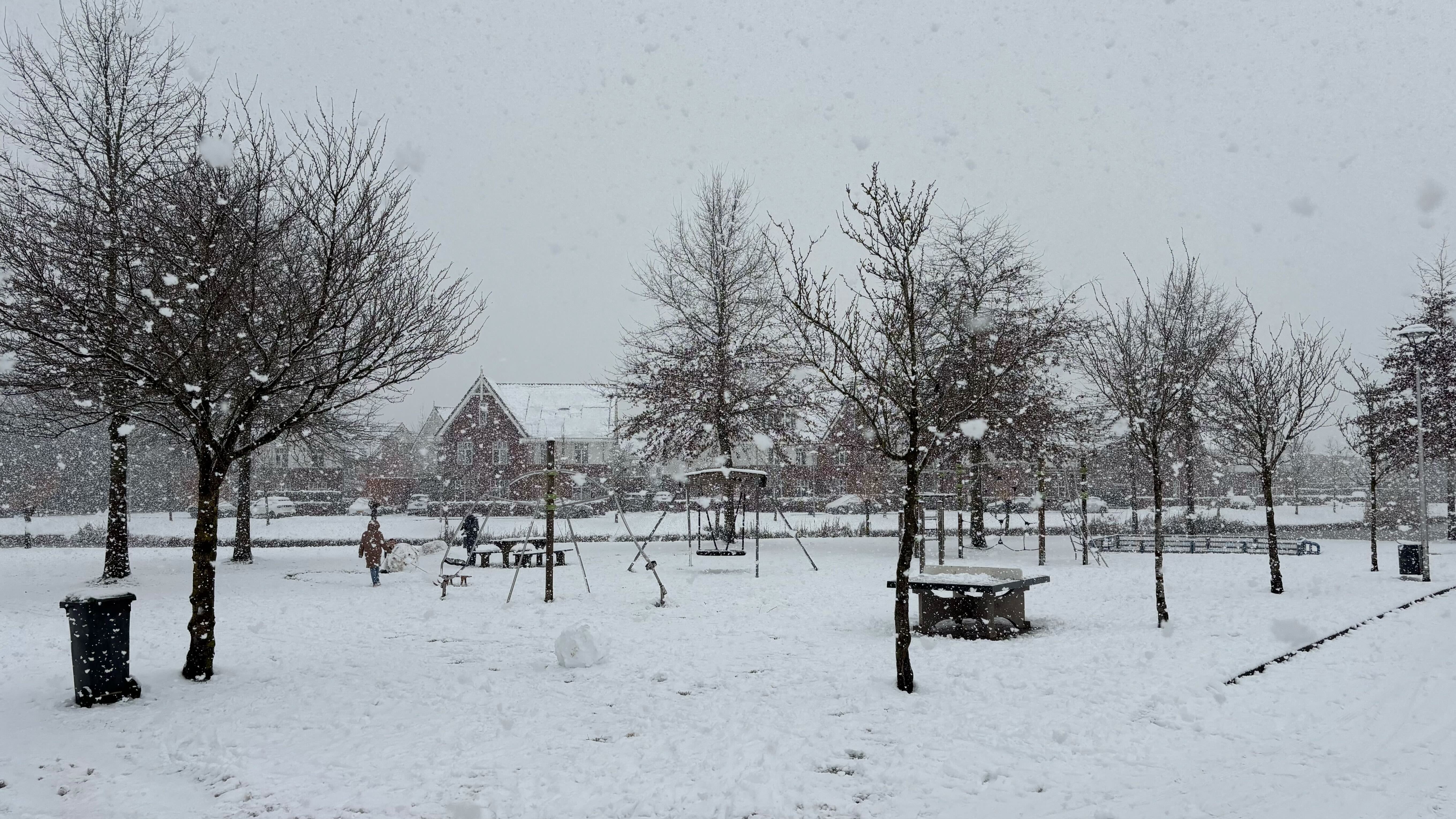 In Woudenberg is vandaag weer 4 cm gevallen en ligt inmiddels 12 cm. Foto: Jaco van Wezel