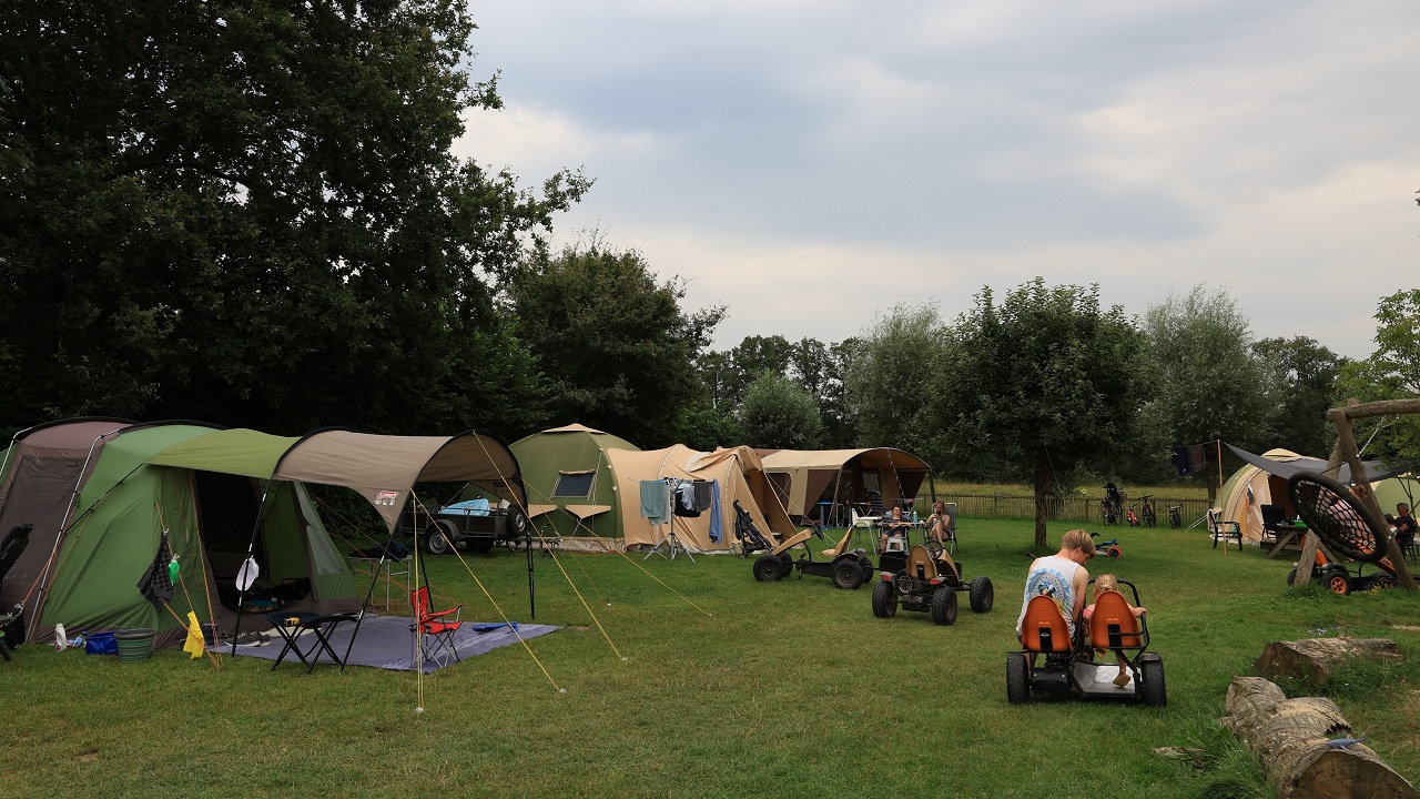 Gezelligheid op de camping. Foto: Henk Straatman